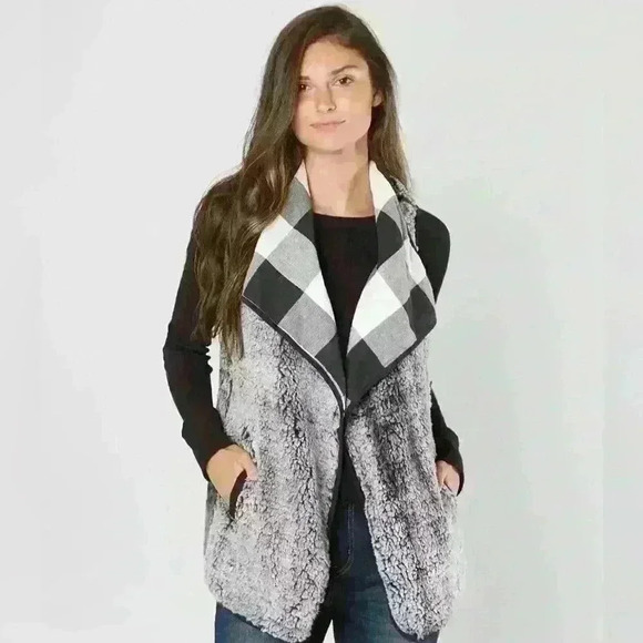 BKE‎ Gray Sherpa and Black and White Plaid Reversible Vest Size S - Picture 1 of 6